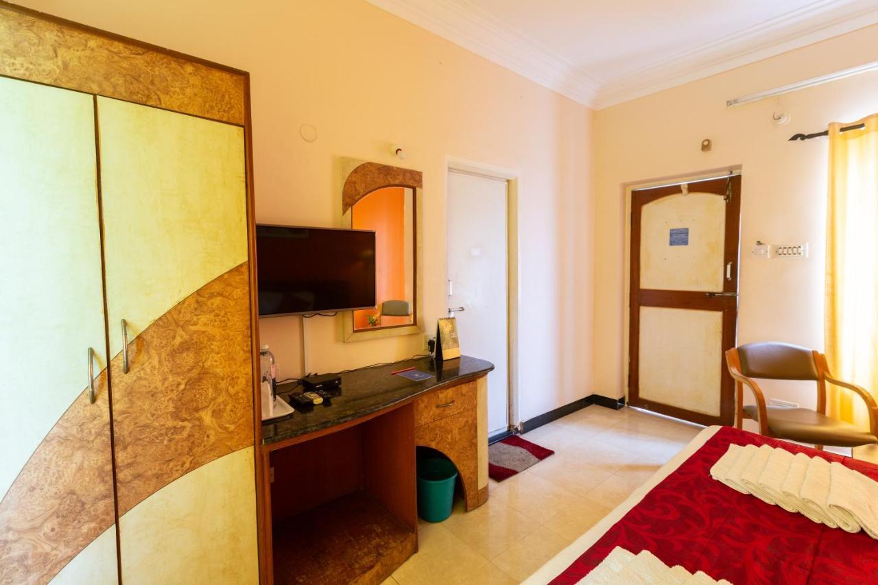 Kstdc Hotel Mayura Bhuvaneshwari Kamalapur Hampi Exterior photo