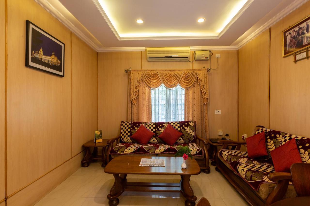 Kstdc Hotel Mayura Bhuvaneshwari Kamalapur Hampi Exterior photo