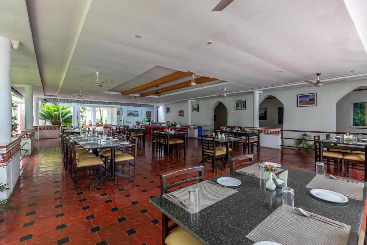 Kstdc Hotel Mayura Bhuvaneshwari Kamalapur Hampi Exterior photo