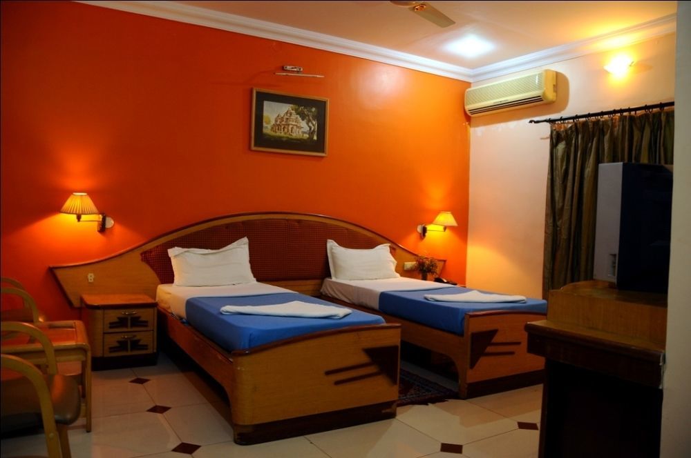 Kstdc Hotel Mayura Bhuvaneshwari Kamalapur Hampi Exterior photo