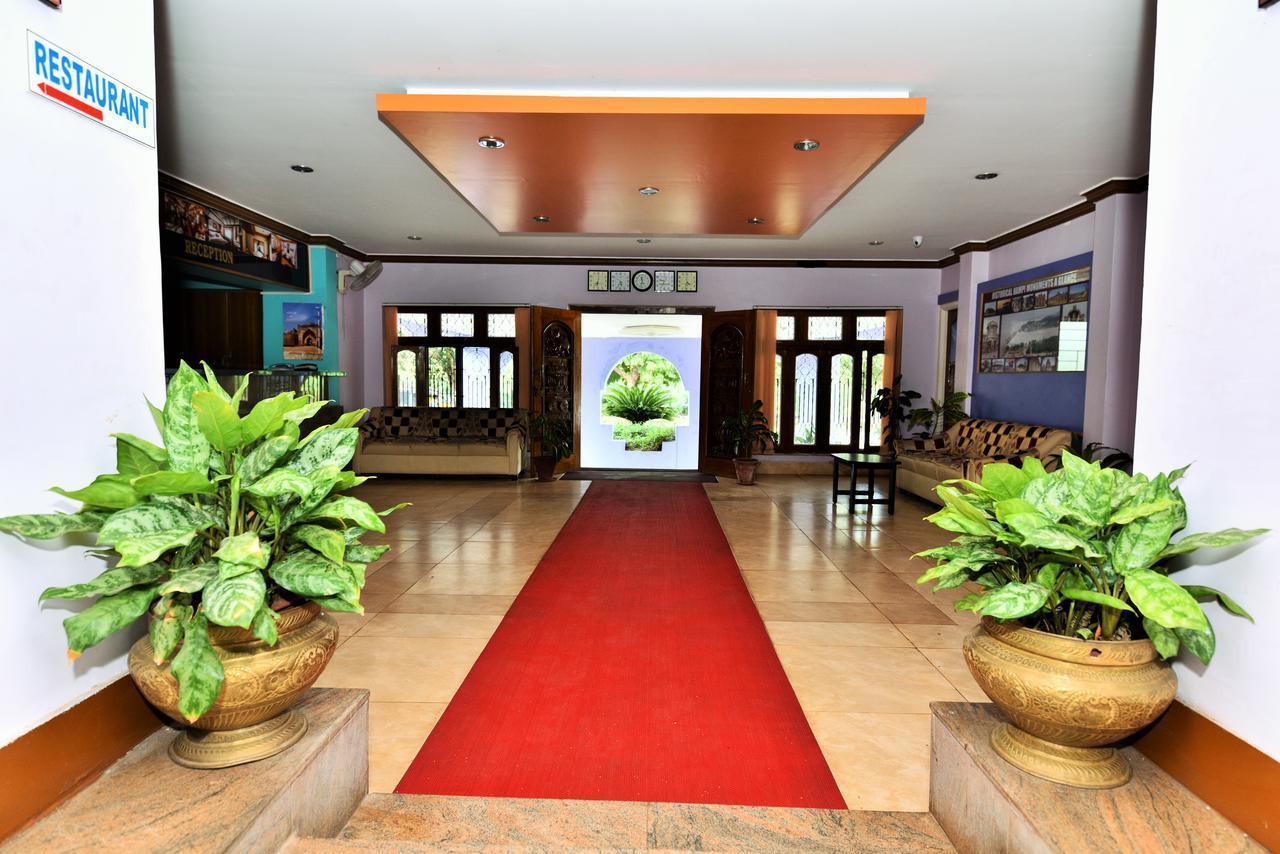 Kstdc Hotel Mayura Bhuvaneshwari Kamalapur Hampi Exterior photo
