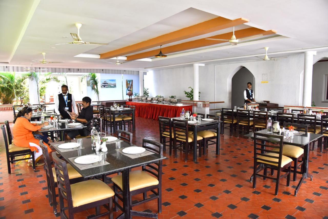 Kstdc Hotel Mayura Bhuvaneshwari Kamalapur Hampi Exterior photo