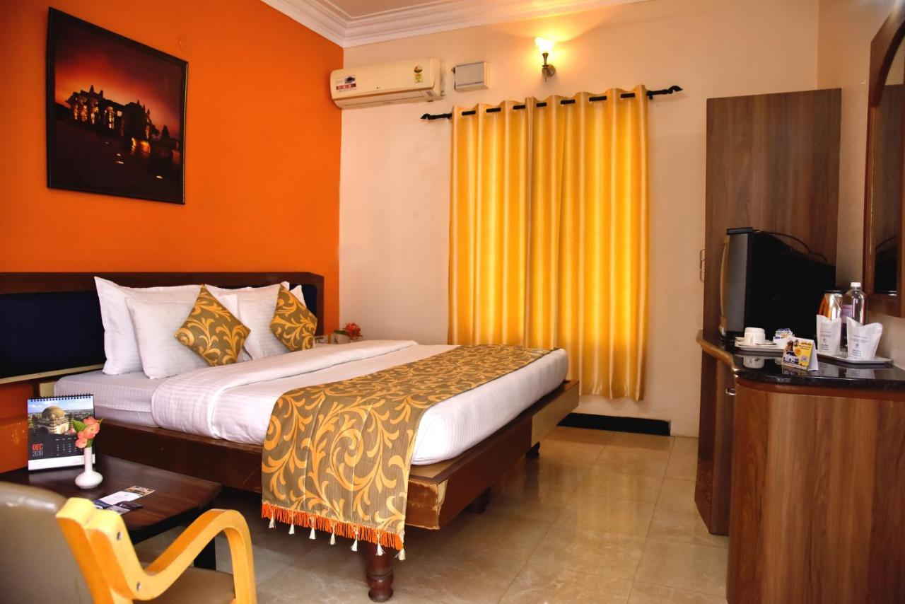 Kstdc Hotel Mayura Bhuvaneshwari Kamalapur Hampi Exterior photo